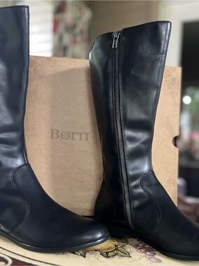 Born Amila Black Boots